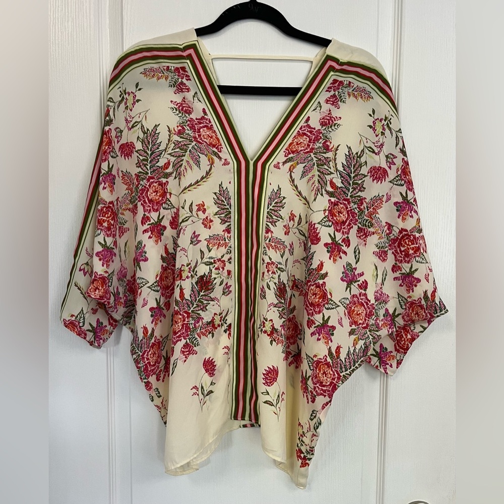 Rose + Olive Floral V-Neck Women's 3/4 DolmanSleeve Blouse Size Medium
